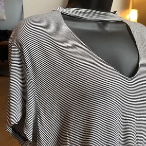 American Eagle Stripped T-shirt